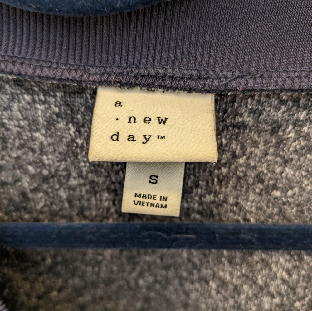 Cardigan - Picture 5 of 5